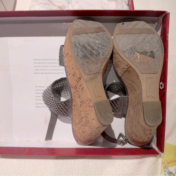 Carlos Santana Sparkle Wedge Heels - Picture 4 of 4